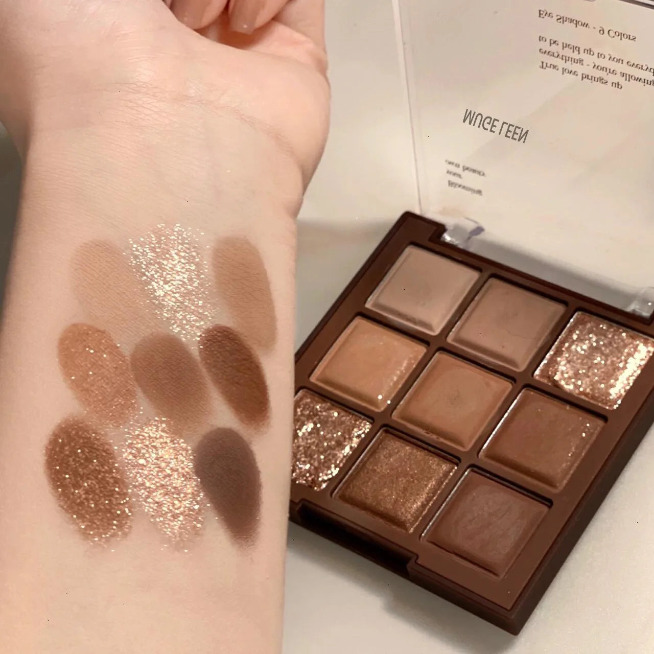 Nine-color chocolate eye shadow plate earth color pearlescent matte glitter fine without makeup