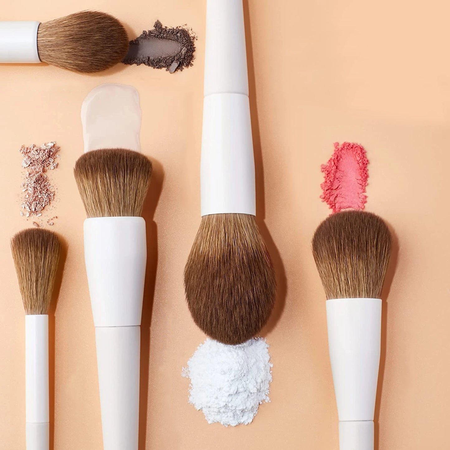 Professional 14 Piece Makeup Brush Set Easy To Clean With Foundation Contour Eyeshadow Eyeliner Blending And Highlight Brushes