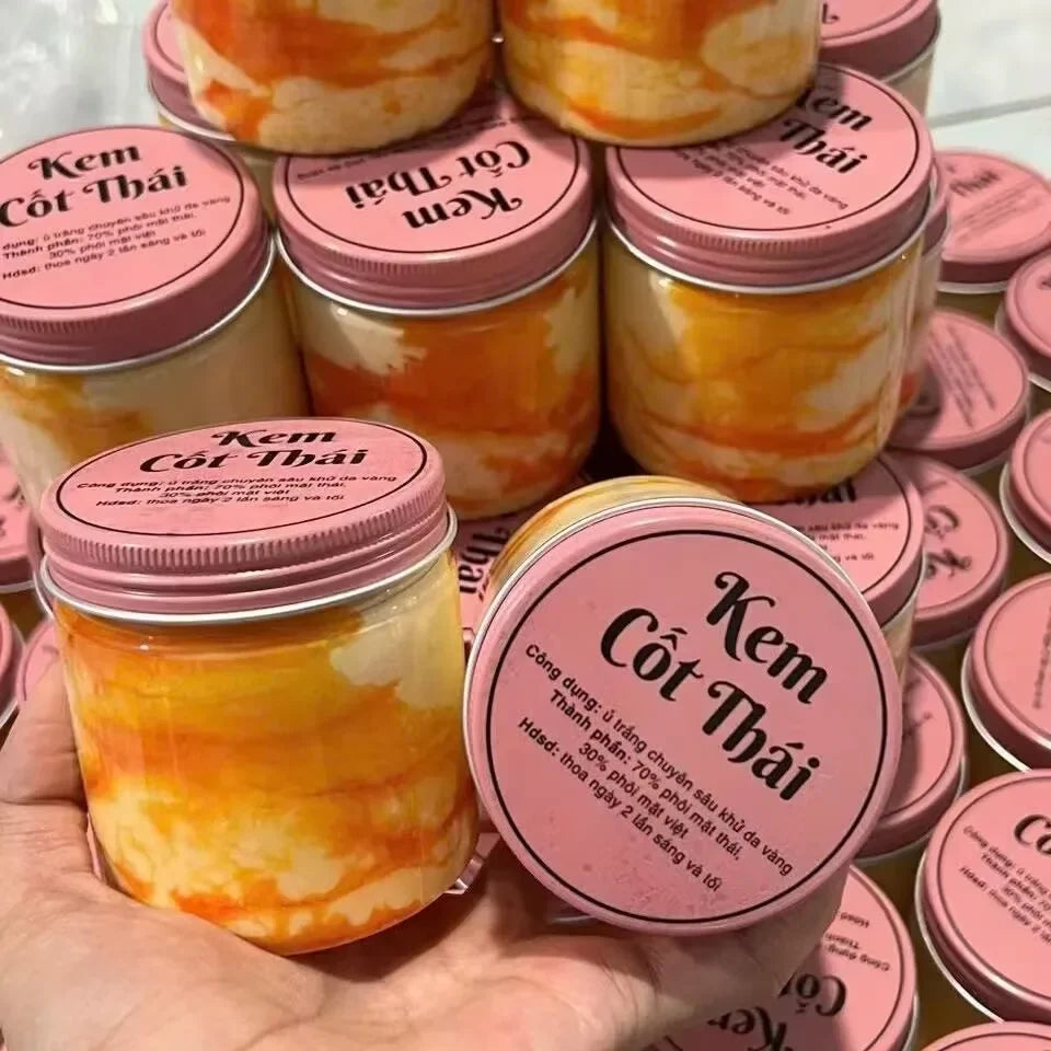 Kem Body Cốt Thái Rỉ Dầu Vàng Nắp Hồng 200gram Trắng Mịn da , chống lão hóa , dưỡng ẩm da