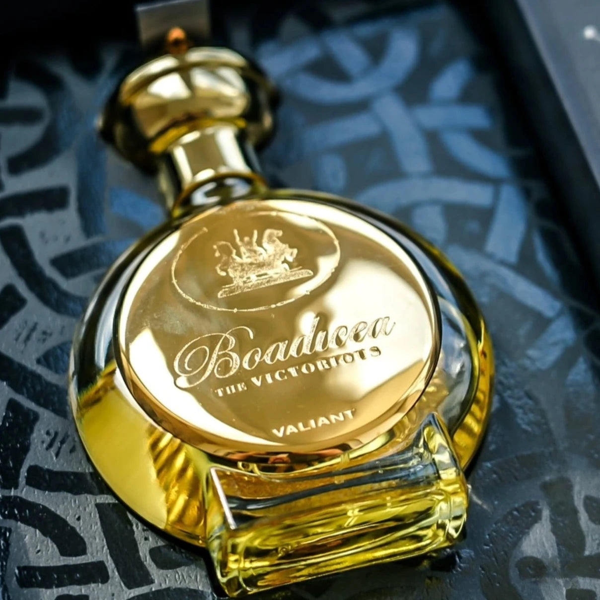 100ml Luxury Fragrance Perfumes Longevity Fruit Musk Amberwood Gentle Scent Fragrance for Woman Fashion Enchanting Mens Cologne